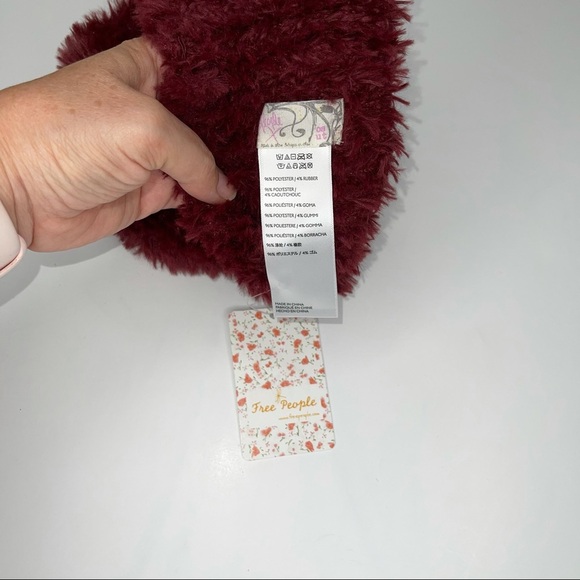 NWT Free People Head in the Clouds Fuzzy Beanie - Picture 5 of 10